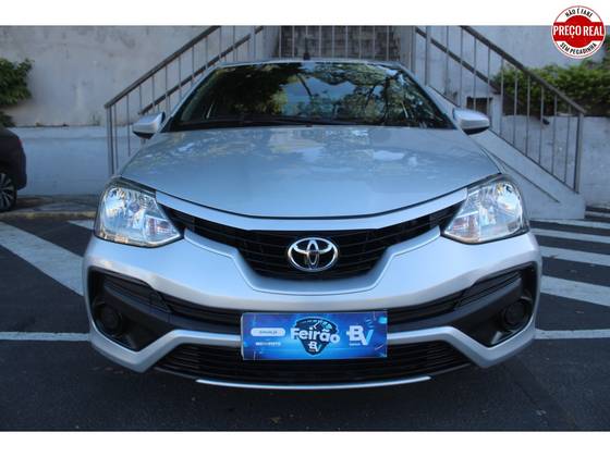 TOYOTA ETIOS 1.5 XS 16V FLEX 4P AUTOMÁTICO TOYOTA ETIOS 1.5 XS 16V FLEX 4P AUTOMÁTICO